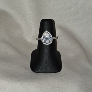 Elegante anillo de compromiso