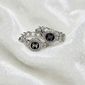 arracada inspiración Chanel